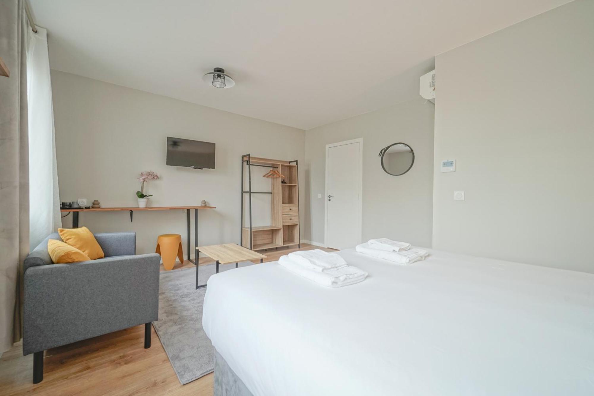 Trianon Saint Ouen Hotel Kültér fotó