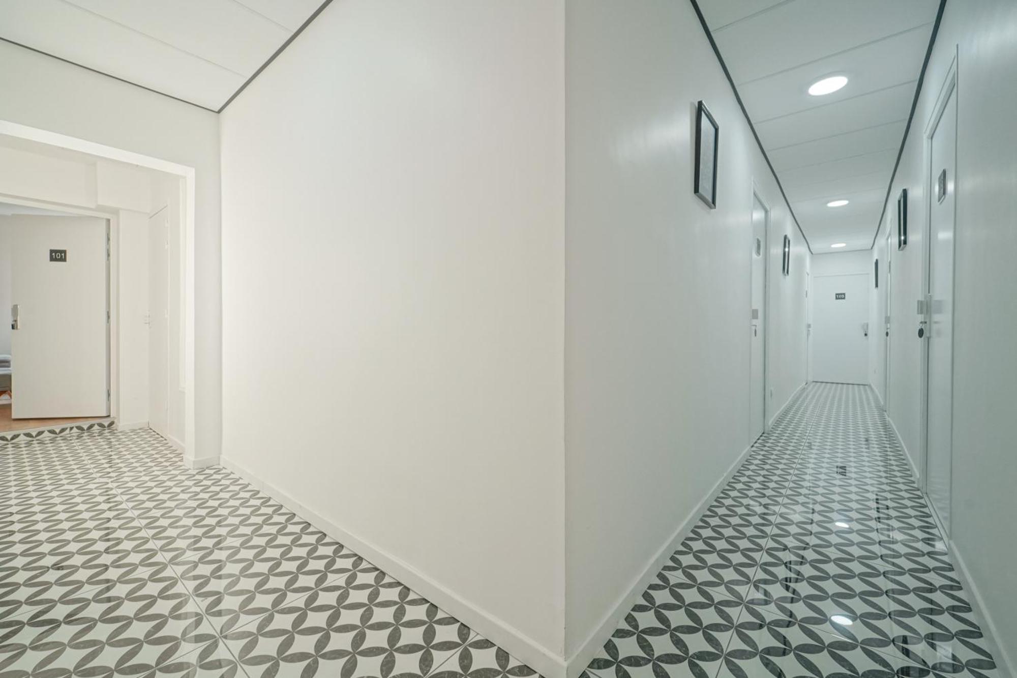 Trianon Saint Ouen Hotel Kültér fotó